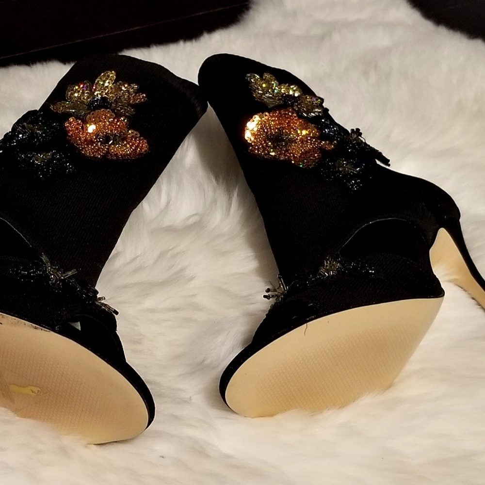 heel - Picture 2 of 3